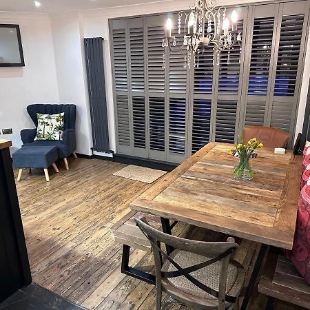 •Mangohauslondon• •Airconditioned•Garden•Fire Pit• 외부 사진